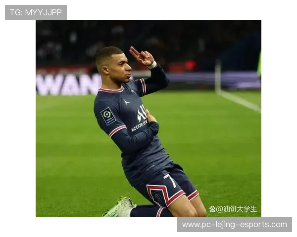 足球球星点评：聚焦世界顶级球员表现与未来发展趋势分析